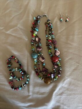 Multicolor Bead and Chip Women’s Necklace Set - Unbranded